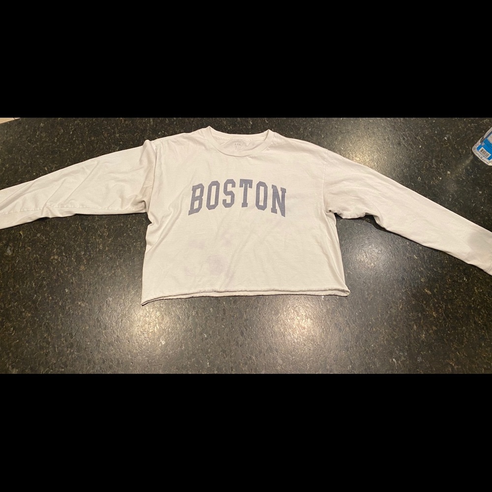 Brandy Melville long sleeve Boston shirt!